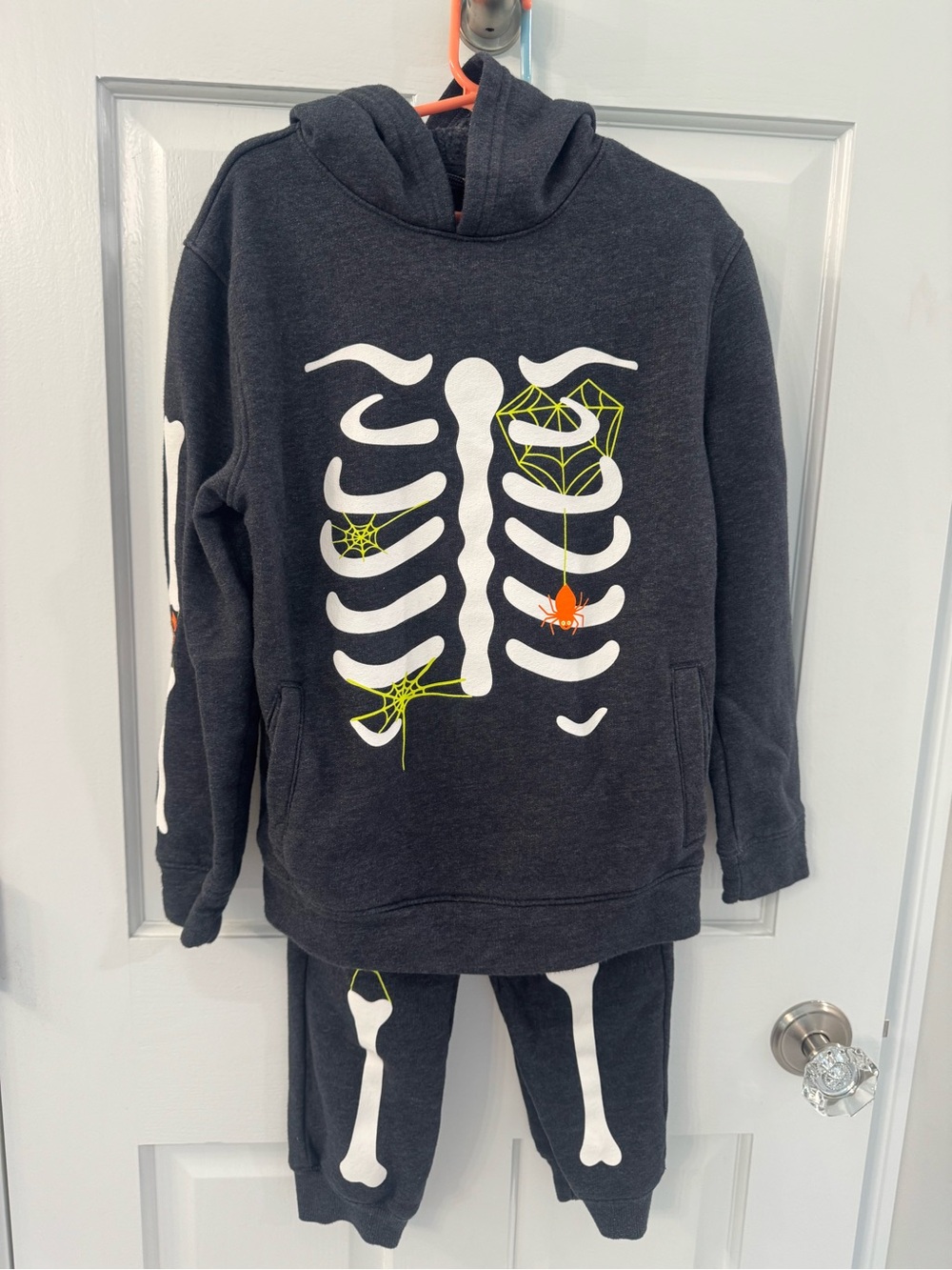 Cat and Jack Halloween sweatshirt and sweatpants size small 6-7